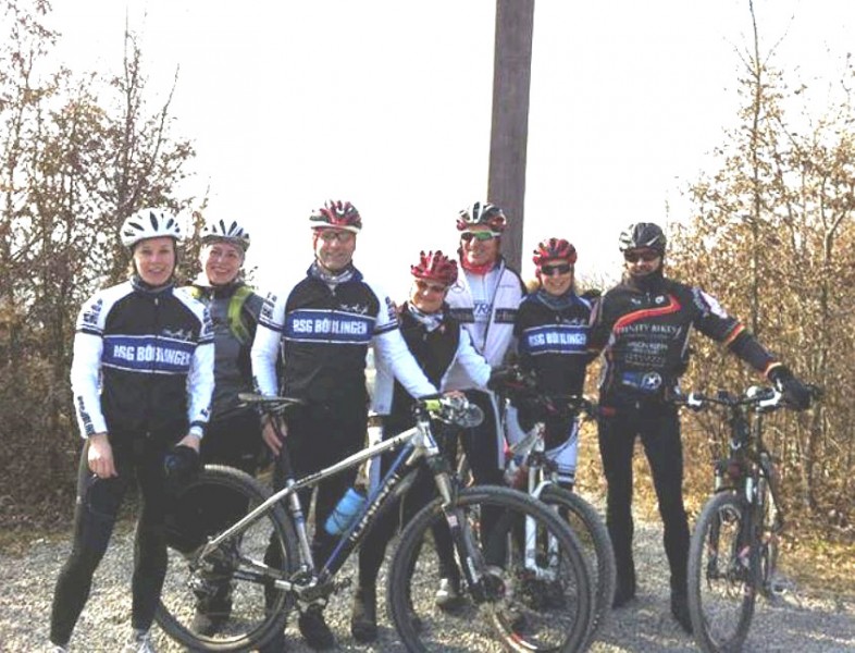 Von links: Unsere Mountainbiker Claudi Kohler, Jutta Zechling, Klaus Scheele, Ulrike Bäuerle, Michael Klose, Vera Mayer und Manfred Stäbler